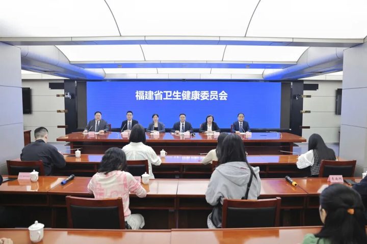 福建省卫健委霜降专场发布会，多领域专家共授霜降养生指南插图