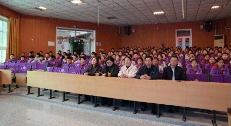 栖霞市多部门联合送中医启蒙课进校园，如何以针灸为引传承中医文化？插图
