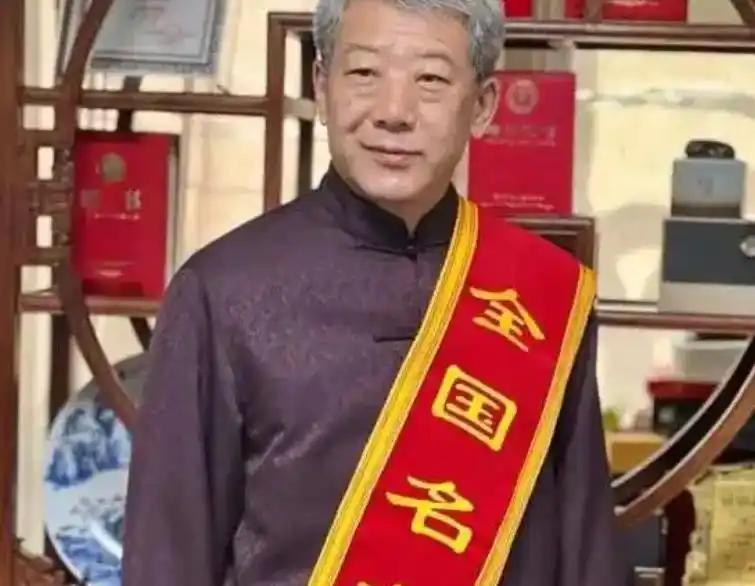 侧重人生底色：全国首位中医博士后李冀 四十年只做一件事 —— 让古方活在当下插图1