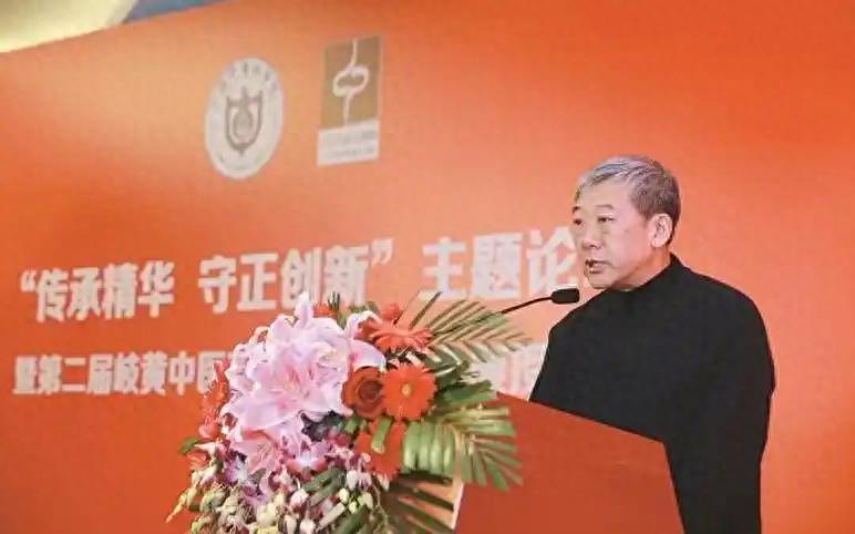 侧重人生底色：全国首位中医博士后李冀 四十年只做一件事 —— 让古方活在当下